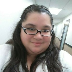 Meet your Posher, Mayra